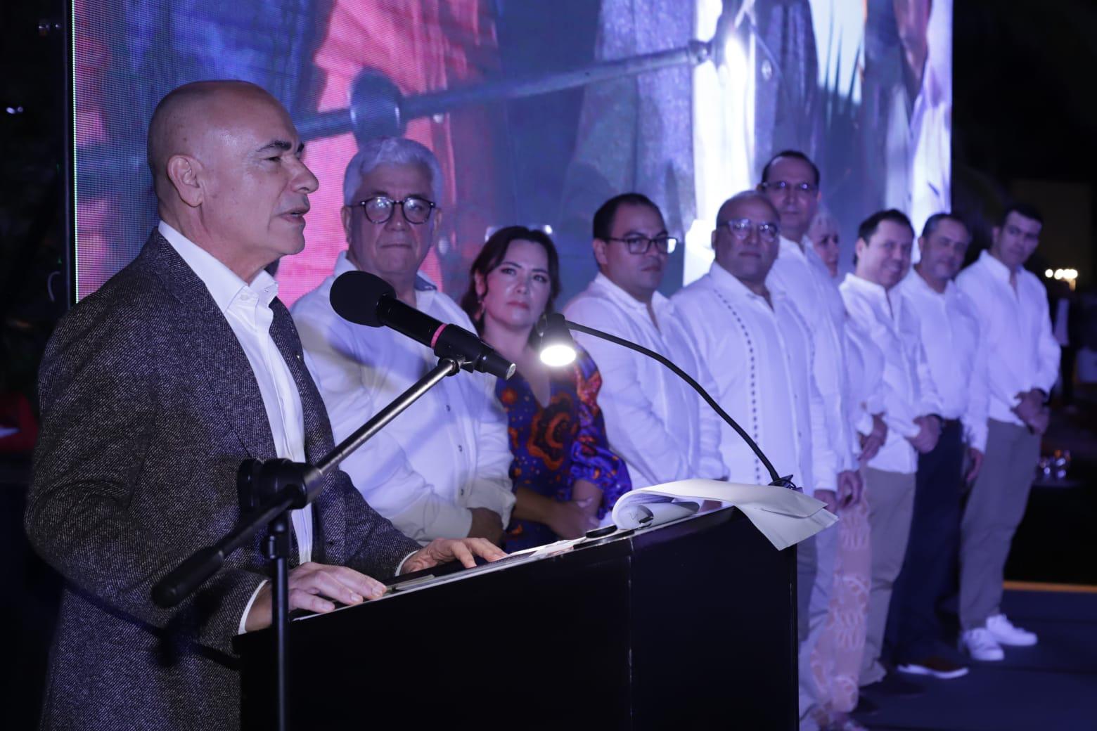 $!Entregan a empresario José Óscar Sánchez el galardón de Ciudadano Ejemplar