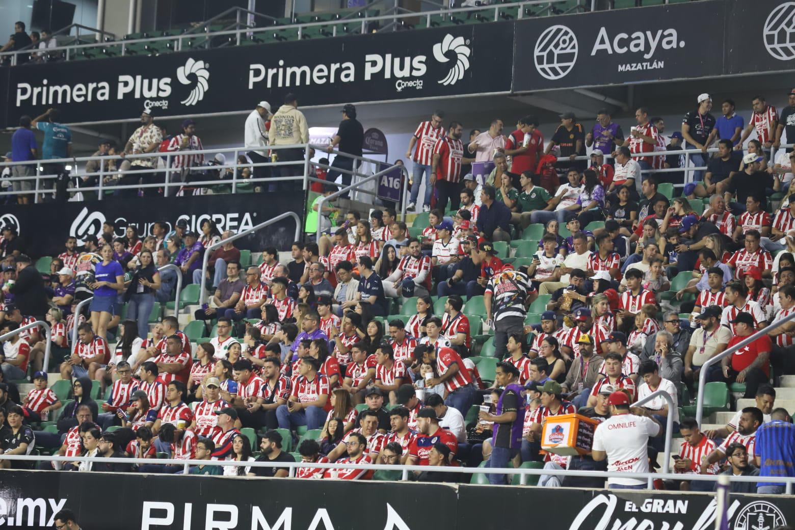 $!Chivas conserva el invicto pese a fuerte cierre de Mazatlán