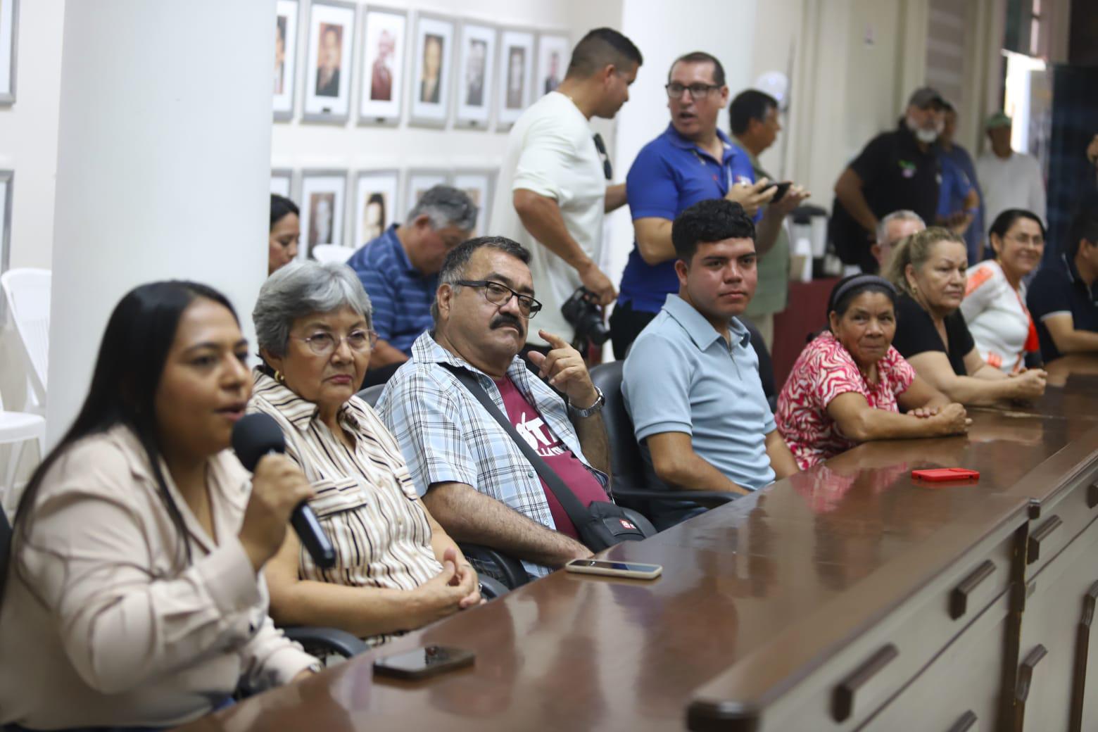 $!Síndicos y comisarios plantean sus problemáticas en reunión con alcaldesa y funcionarios