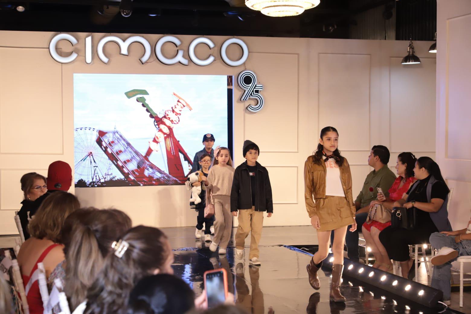 $!El desfile incluyó propuestas infantiles.