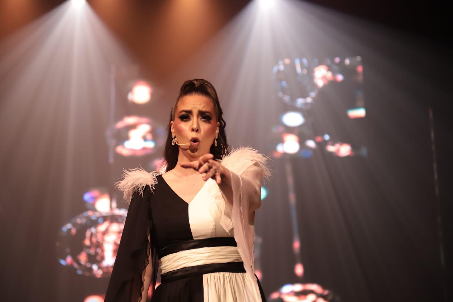 $!La mezzosoprano Sarah Holcombe presentó el concierto “On the Moonlight”