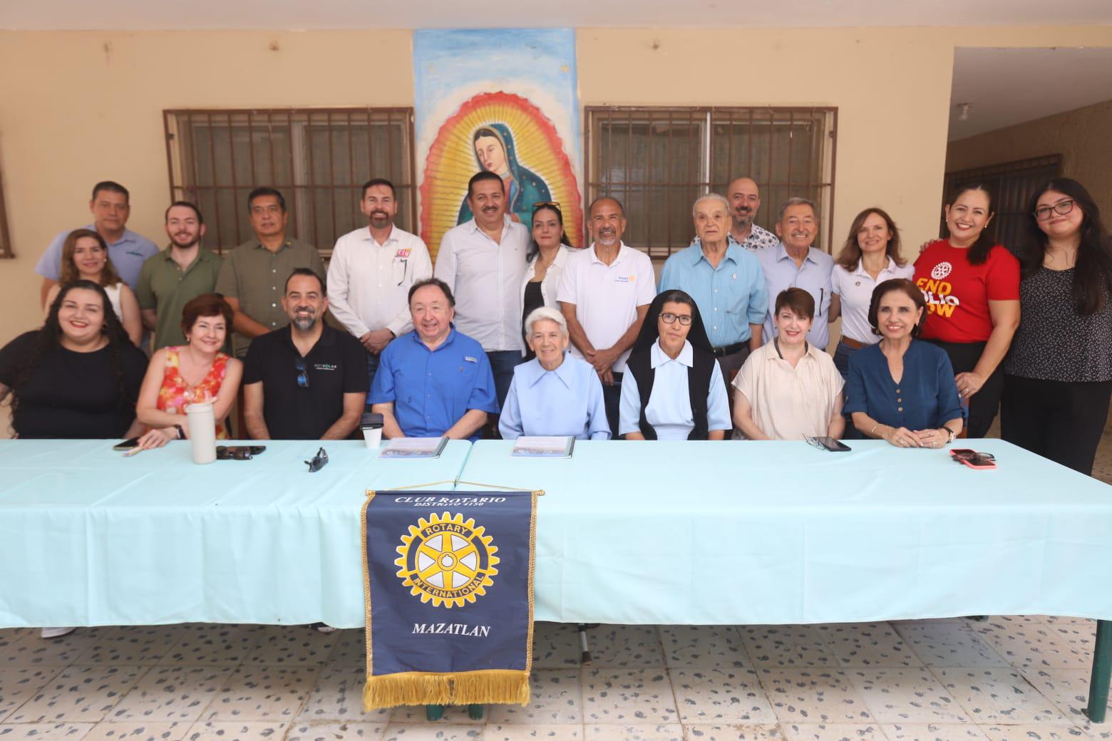 $!Dona Club Rotario Mazatlán 24 paneles solares a la Ciudad de los Niños