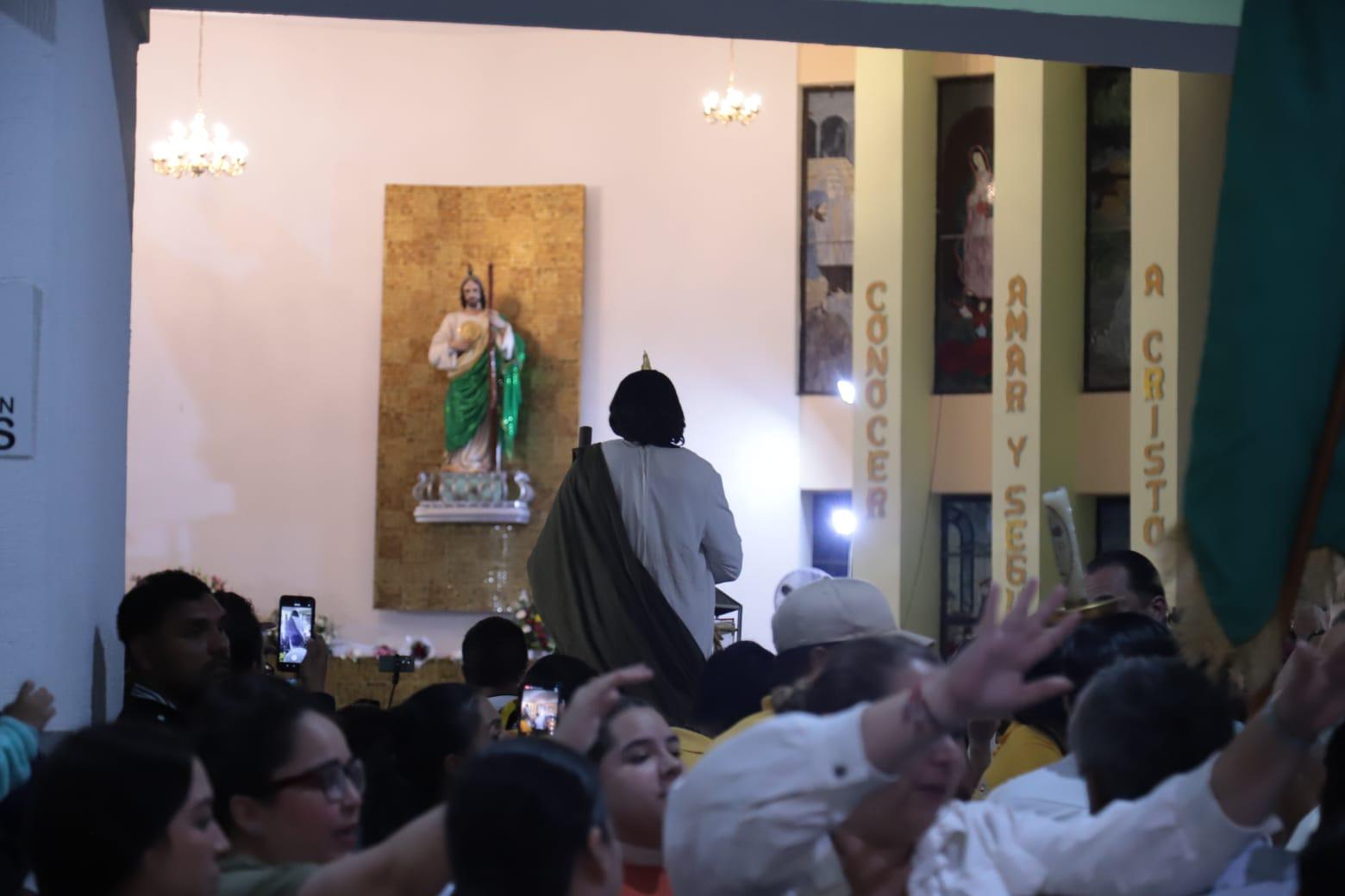 $!Demuestran fieles su devoción a las Reliquias de San Judas Tadeo; estarán este martes en Sábalo Country, en Mazatlán