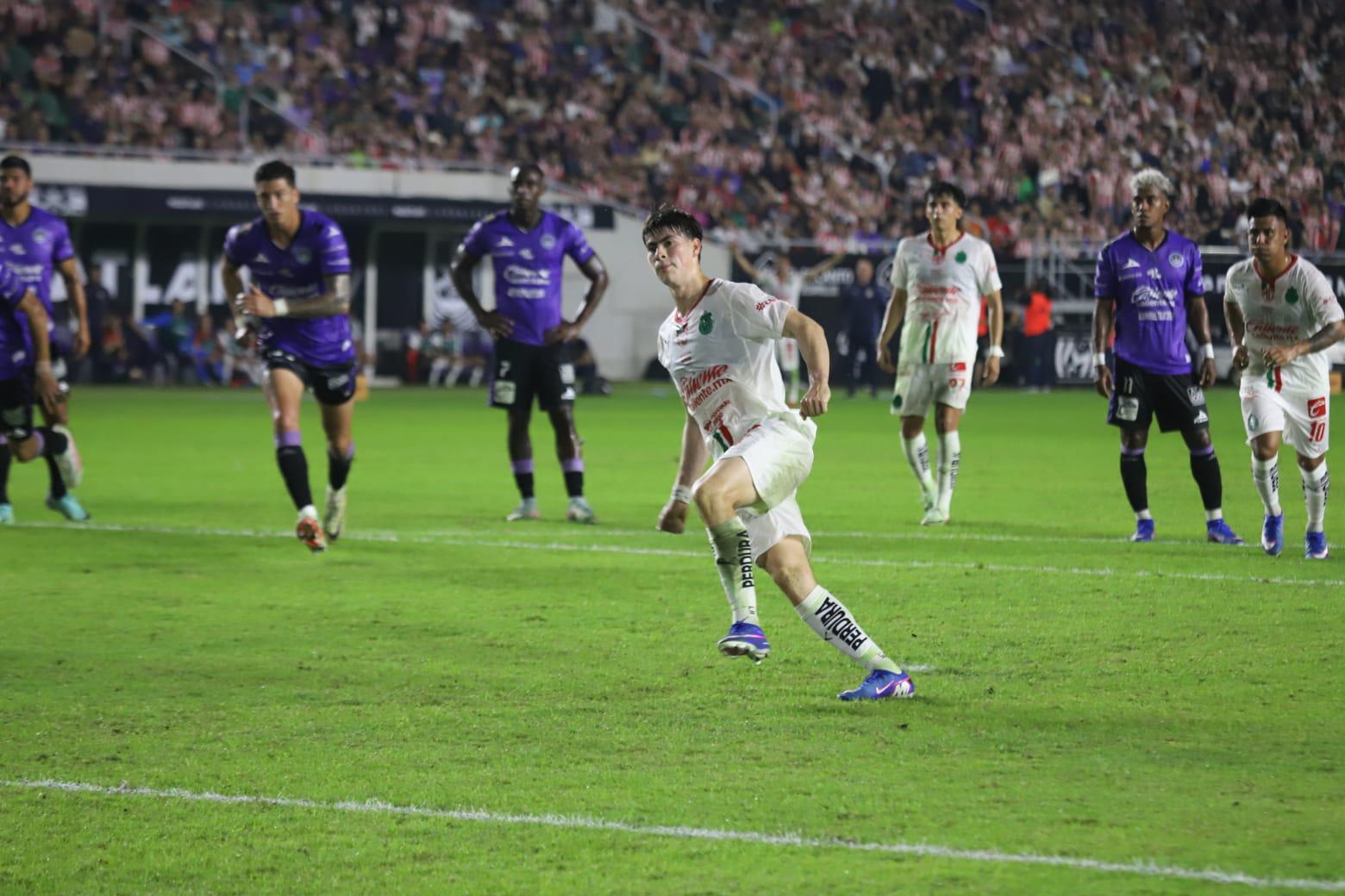 $!Chivas conserva el invicto pese a fuerte cierre de Mazatlán