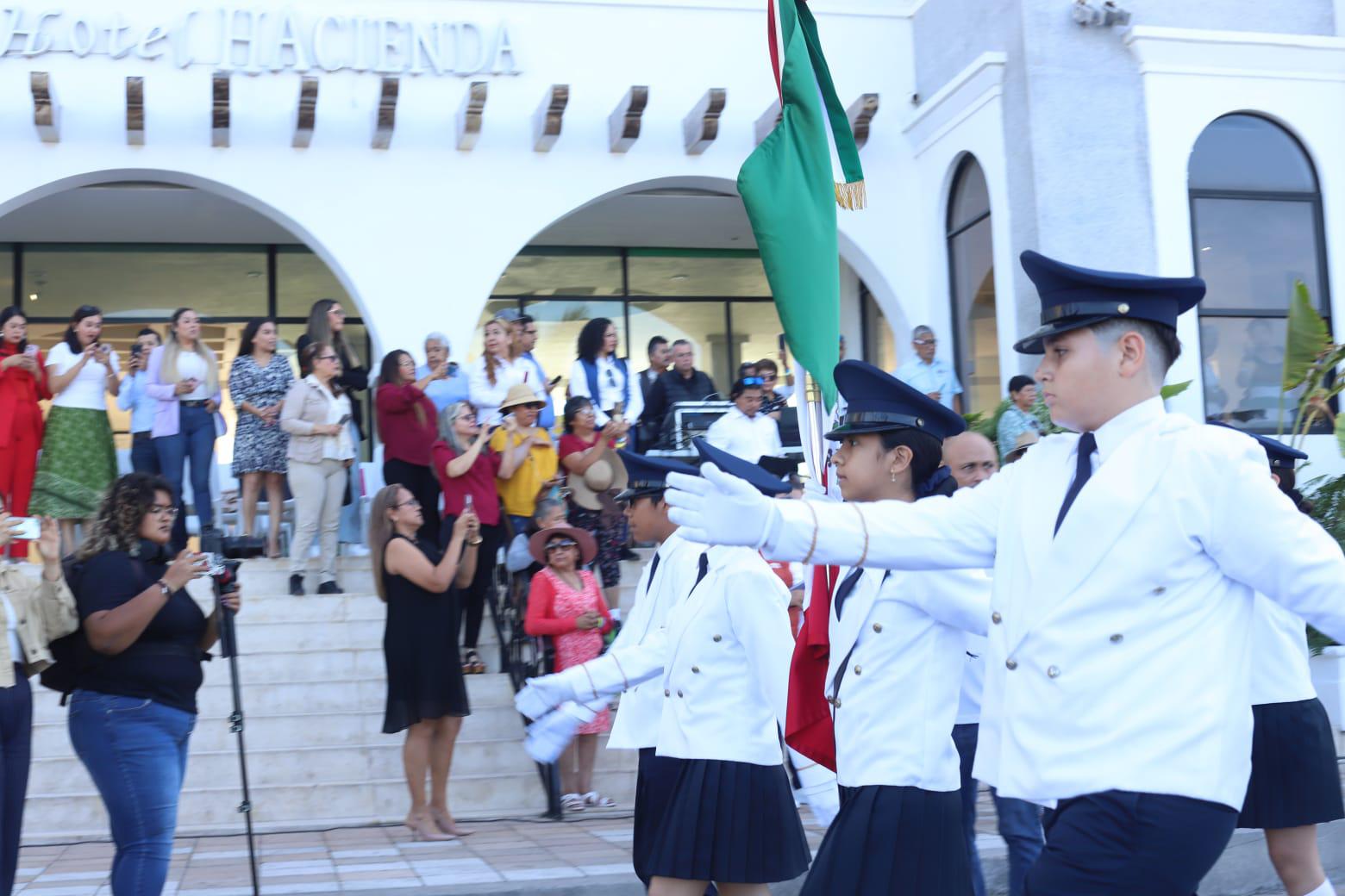 $!Se viste Avenida del Mar de tricolor por desfile de escoltas de Bandera
