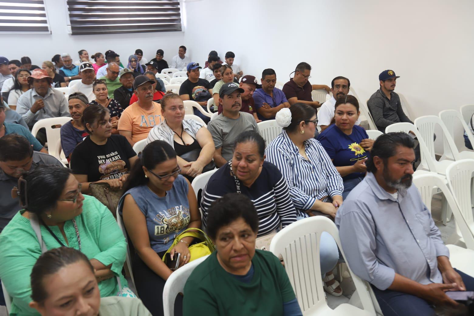 $!Capacitan a vendedores de alimentos para brindar mejor servicio en Semana Santa