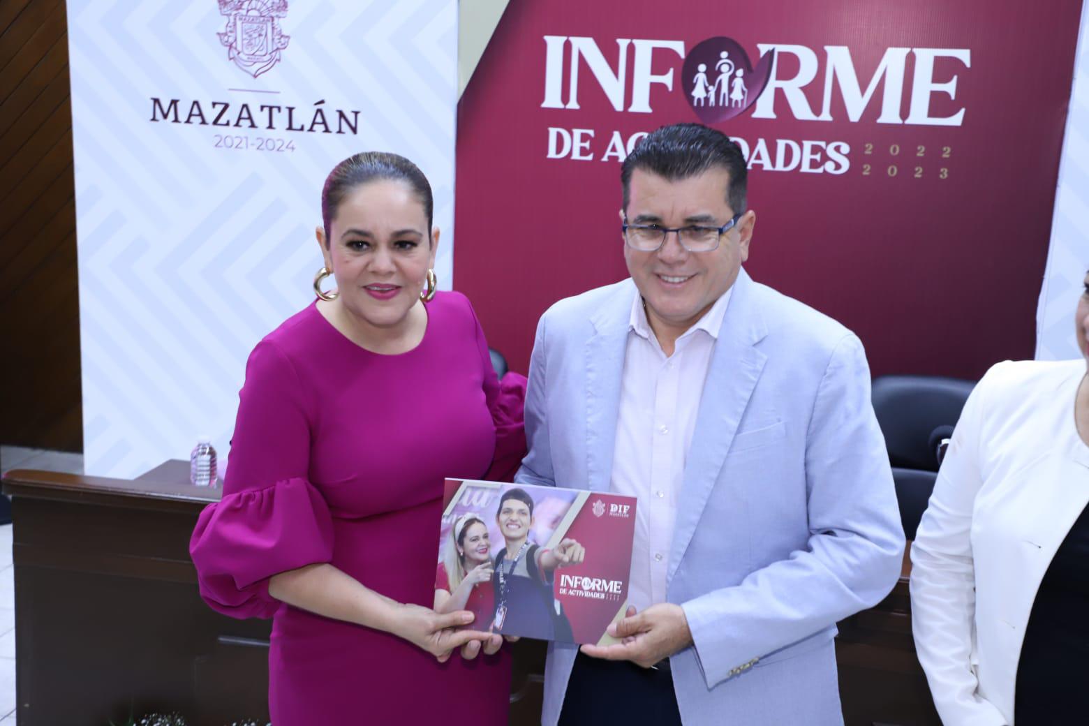 $!Rinde presidenta del Sistema DIF Mazatlán su Informe de Labores 2022-2023