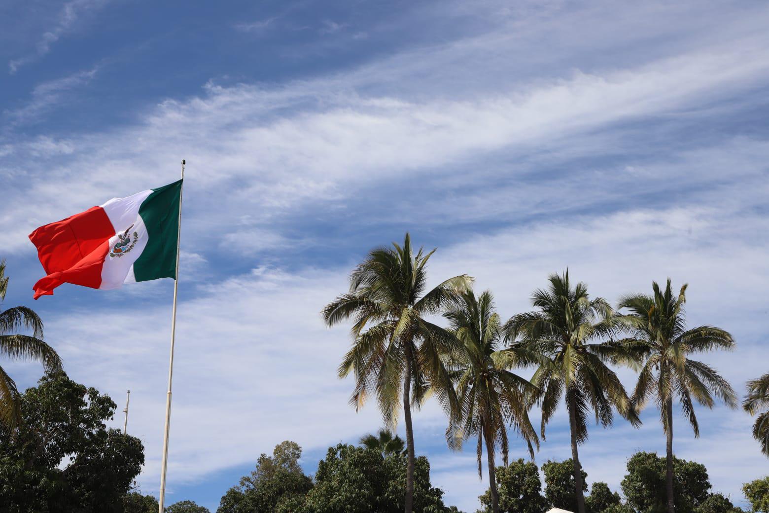 $!Inicia la fase de parcialidad del Eclipse Total de Sol en Mazatlán