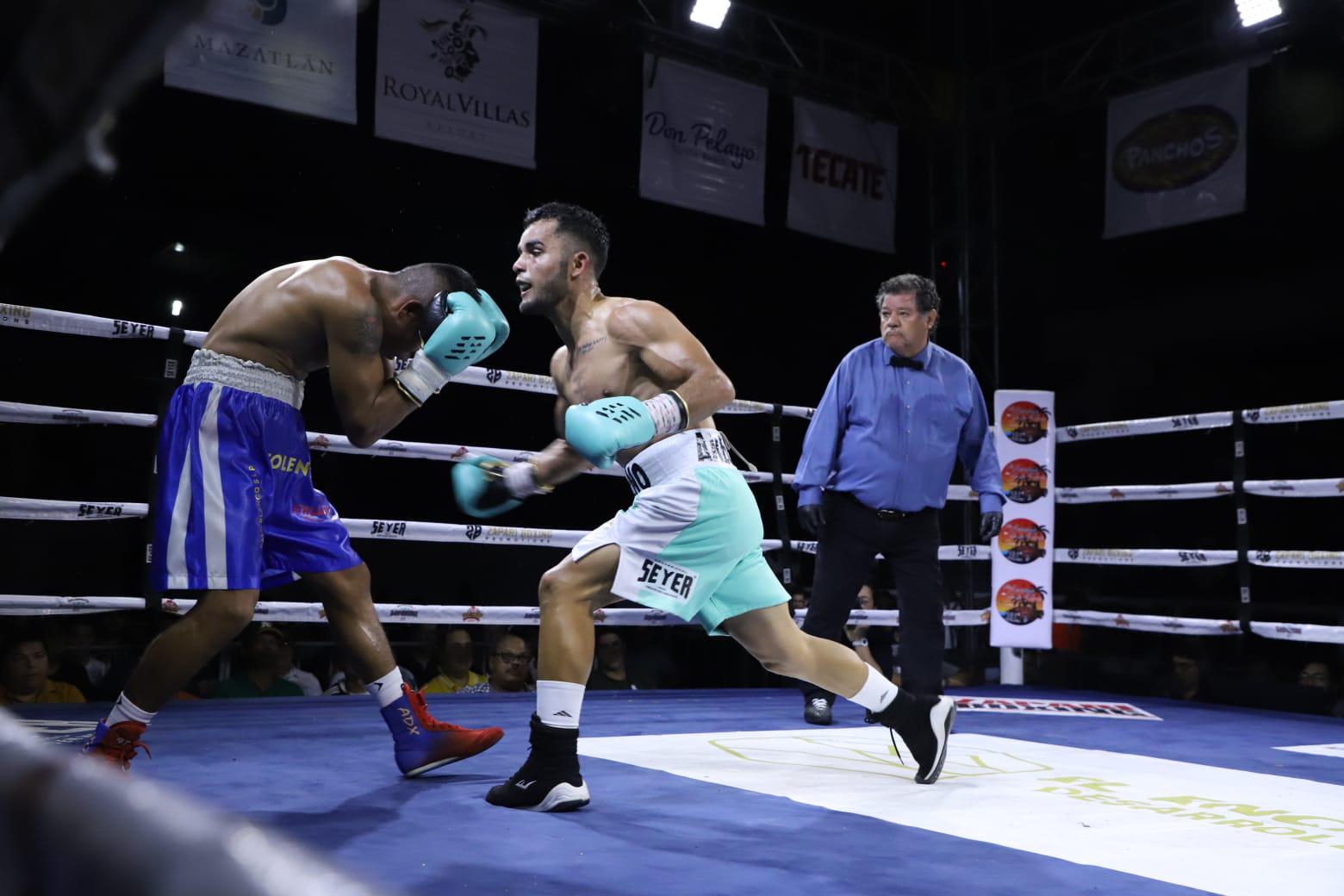 $!‘Veneno’ Aréchiga impone su sello en velada boxística Furia en el Ring