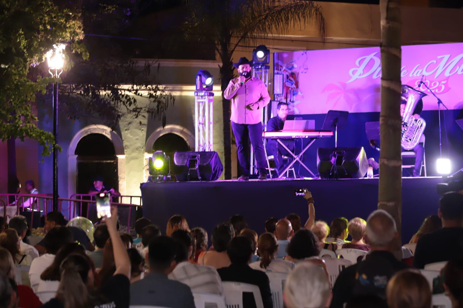 $!Mazatlán celebra a lo grande el Día de la Música con escenarios en el Centro Histórico