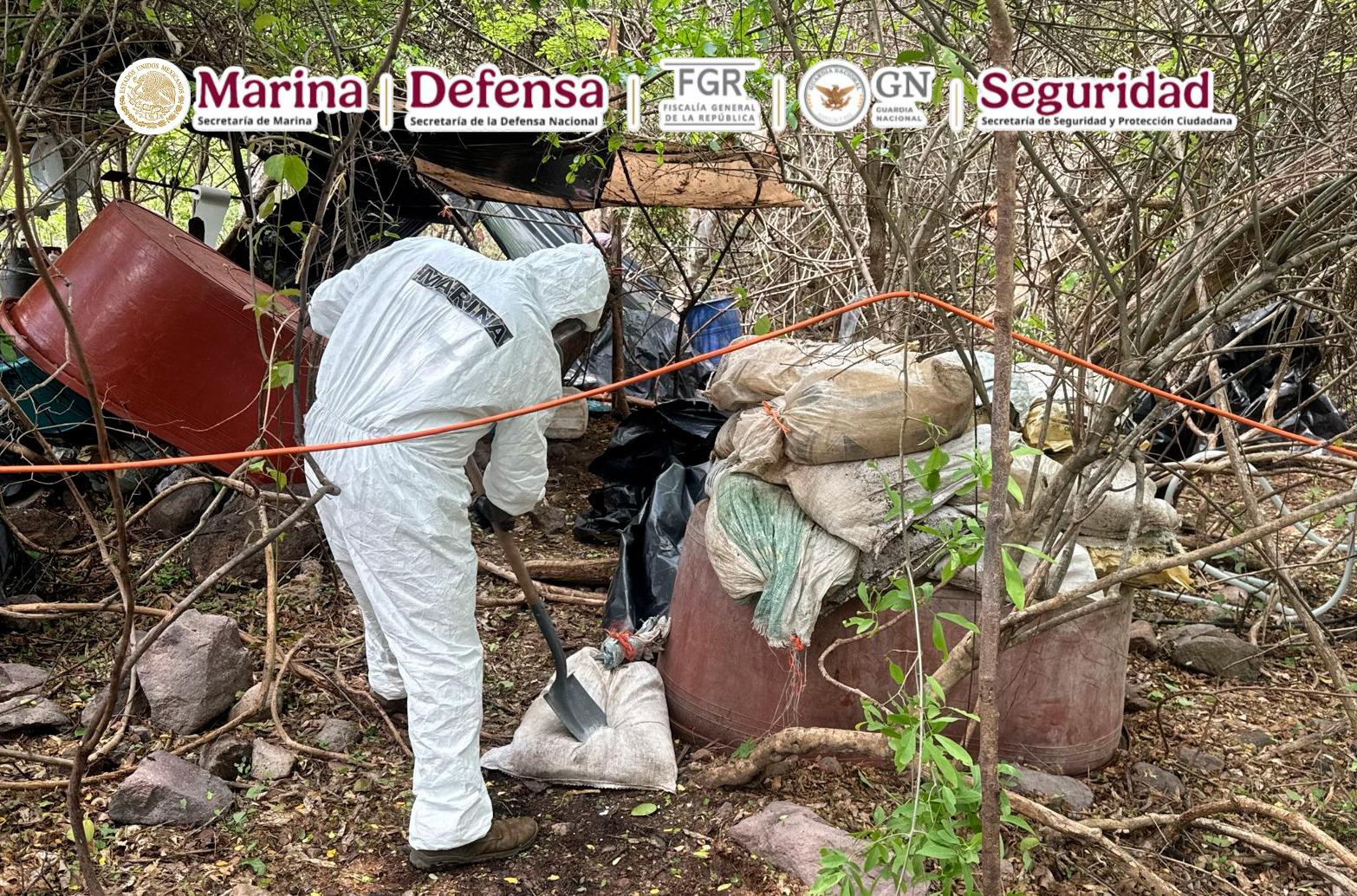 $!Golpe al narco en Culiacán: Fuerzas federales desmantelan laboratorio con 950 kilos de metanfetamina