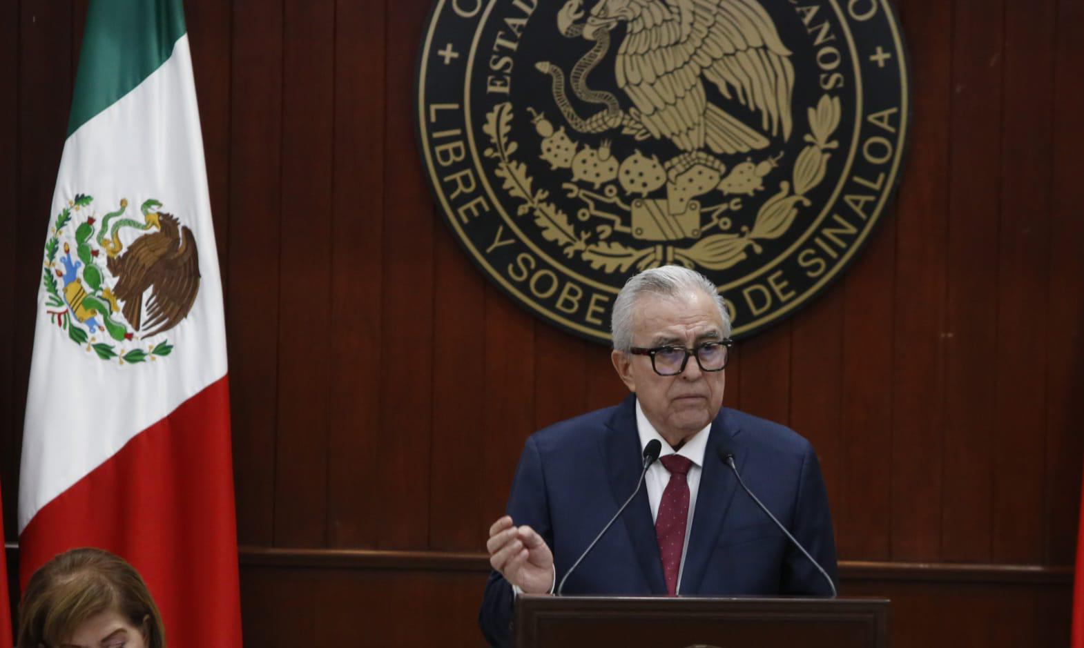 $!Presenta Rocha Cuarto Informe; en seguridad sólo expone formación policial y omite cifras de incidencia