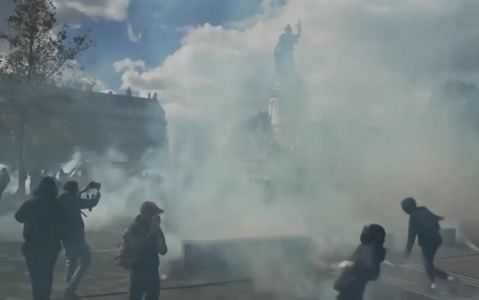 $!Jornada de protestas en Francia deja al menos mil 800 detenidos