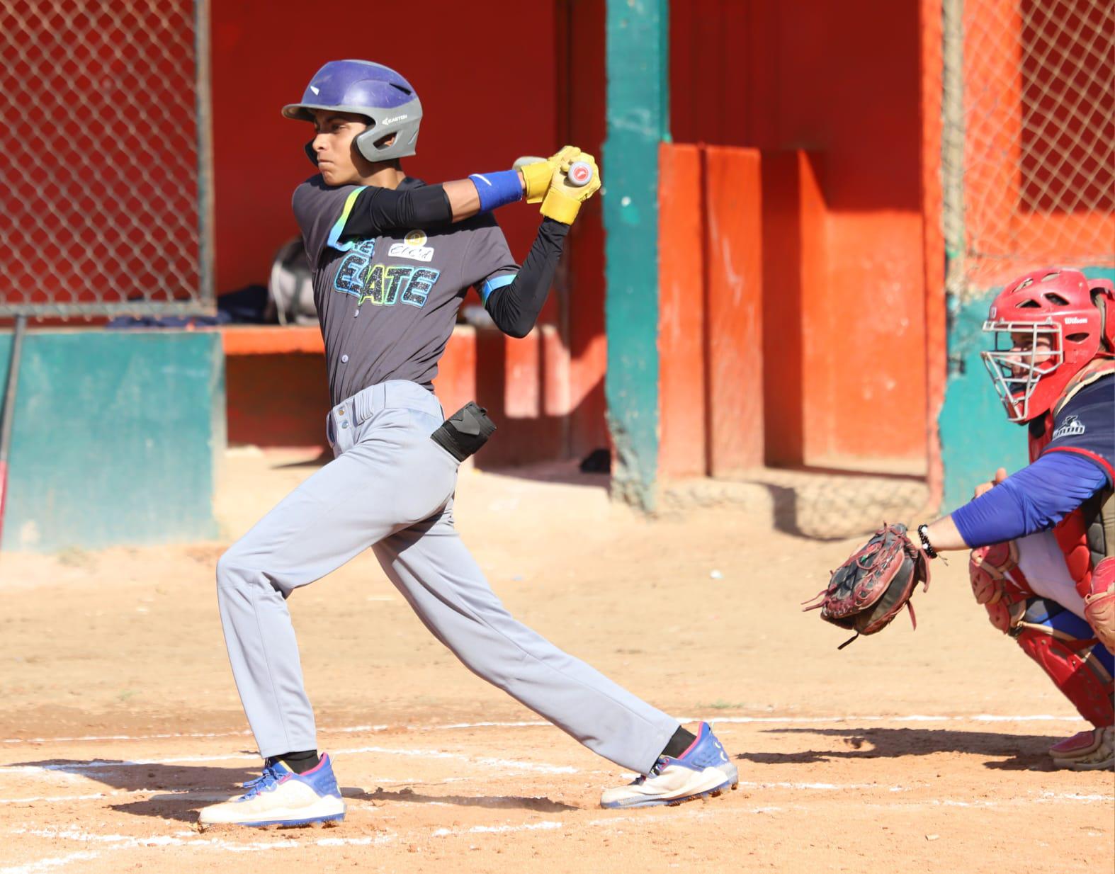$!El Cid toma delantera en semifinal de Liga de Beisbol Meseros