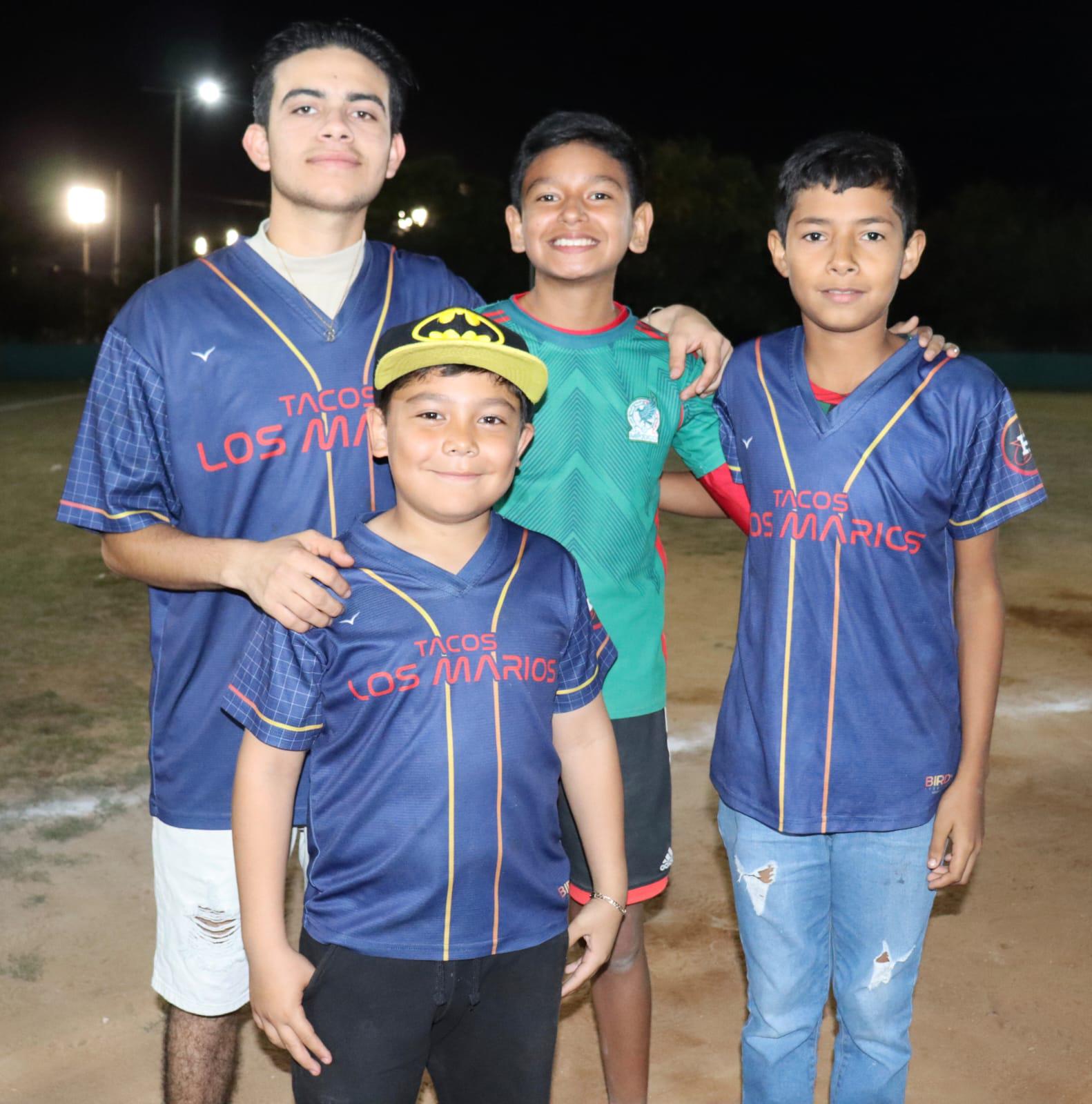 $!Premian e inauguran en la Liga de Softbol Imdem