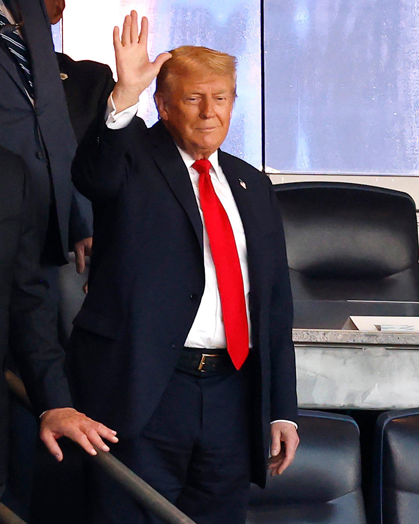 $!Trump conmemora el 11 de septiembre en Yankee Stadium con homenaje y seguridad reforzada