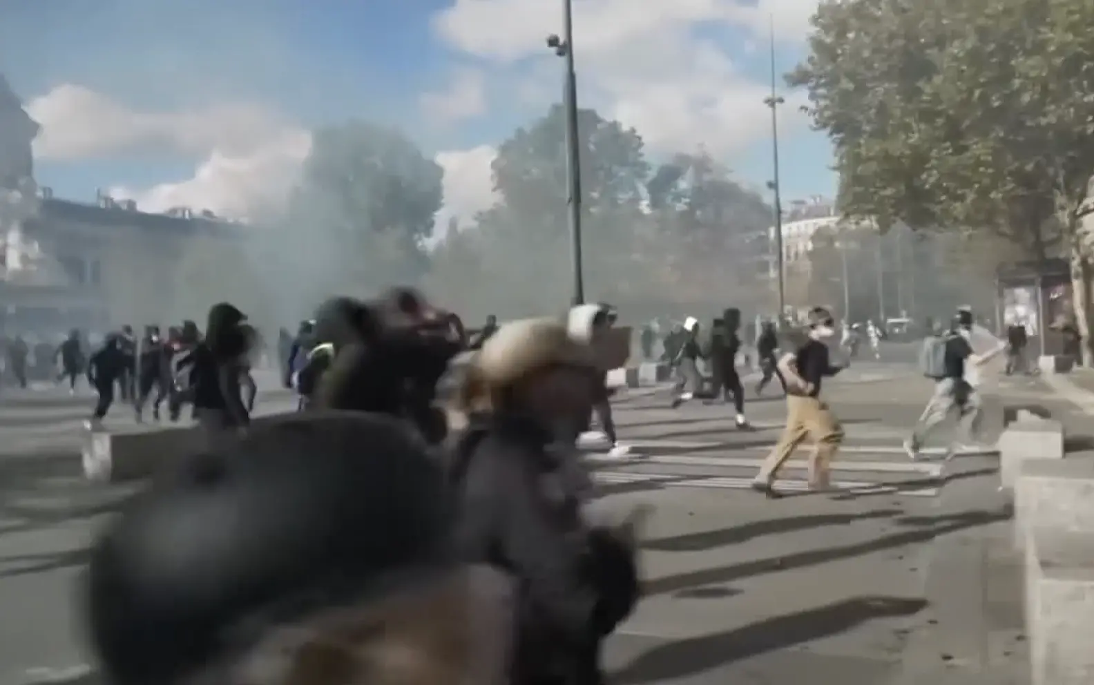 $!Jornada de protestas en Francia deja al menos mil 800 detenidos
