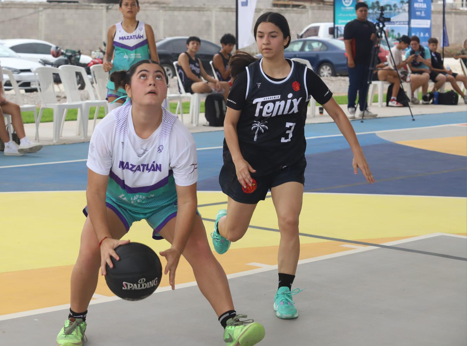 $!Las Plebes defienden el terreno en Nacional U18 de Academias