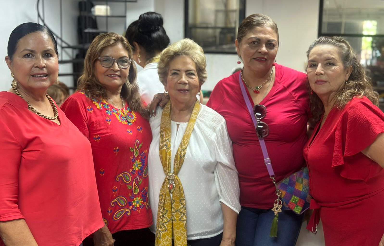 $!Trini Valencia, Rocío Sánchez, Lucy Calleros de Soto y Alejandrina Chávez.