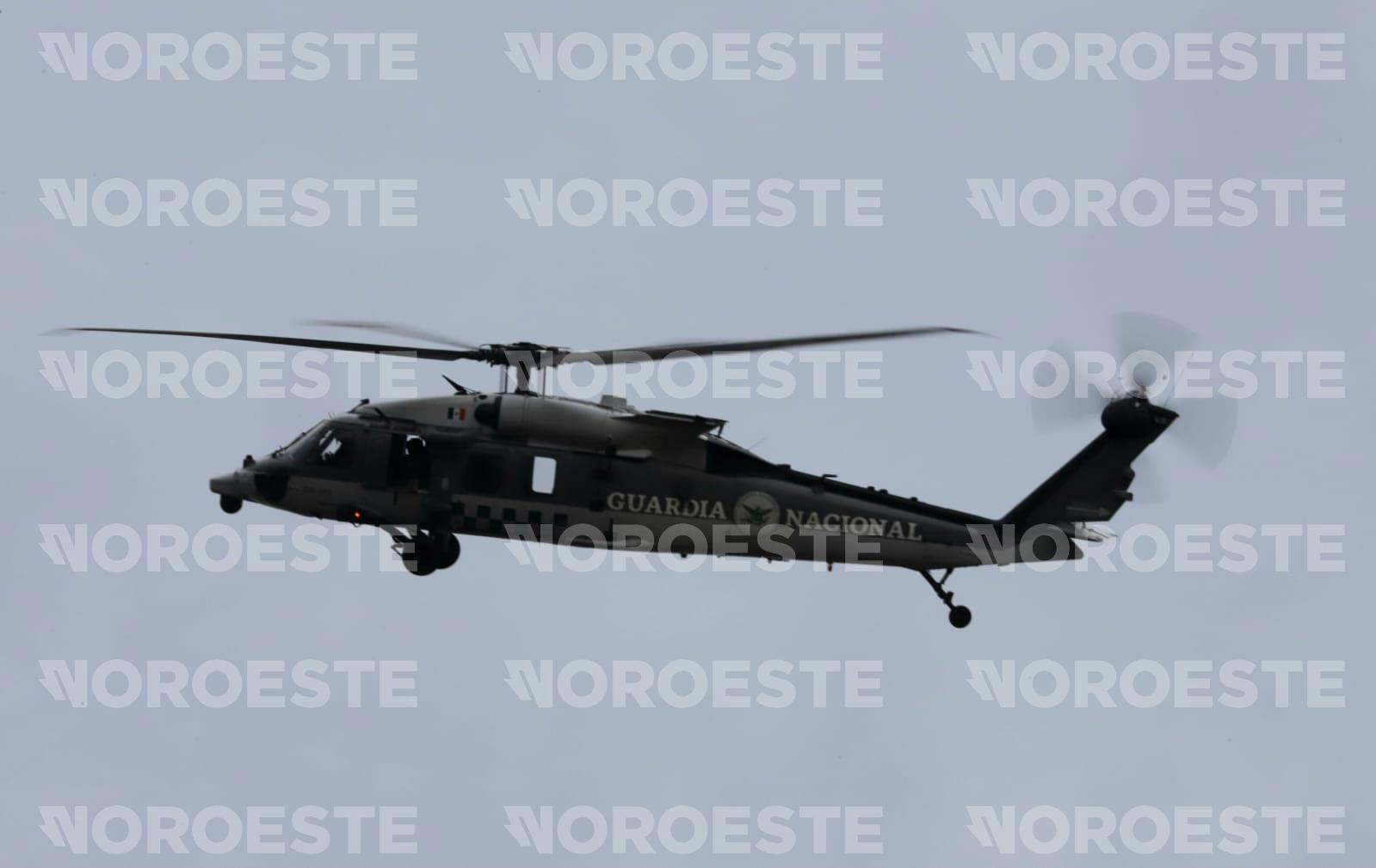 $!Sobrevuelan helicópteros la zona de la segunda fosa clandestina en inmediaciones de El Verde, Concordia