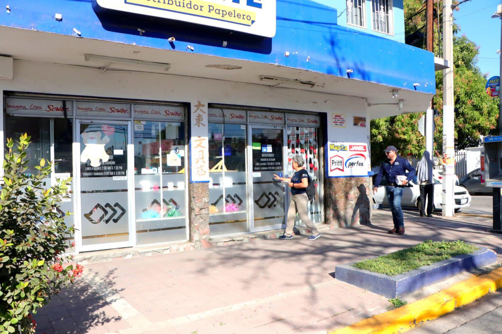 $!Apenas socializan, pero ya Tránsito aplica multas por estacionarse en carril preferencial