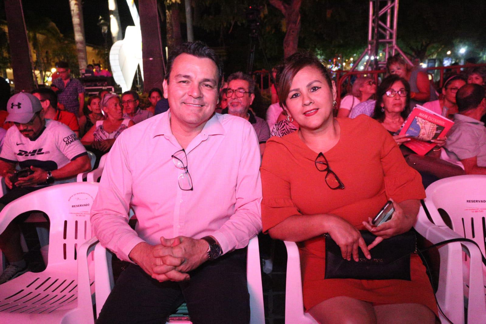 $!Roberto Rodríguez Lizárraga y Gloria Delgado.