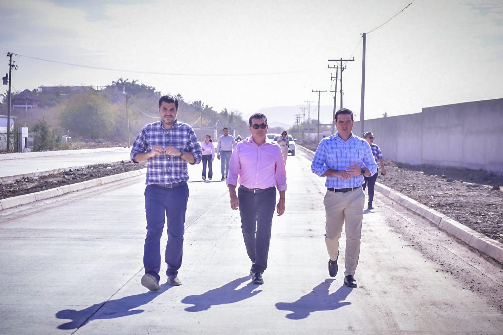 $!Ante problema vehicular, construyen la Avenida Bahía en Cerritos