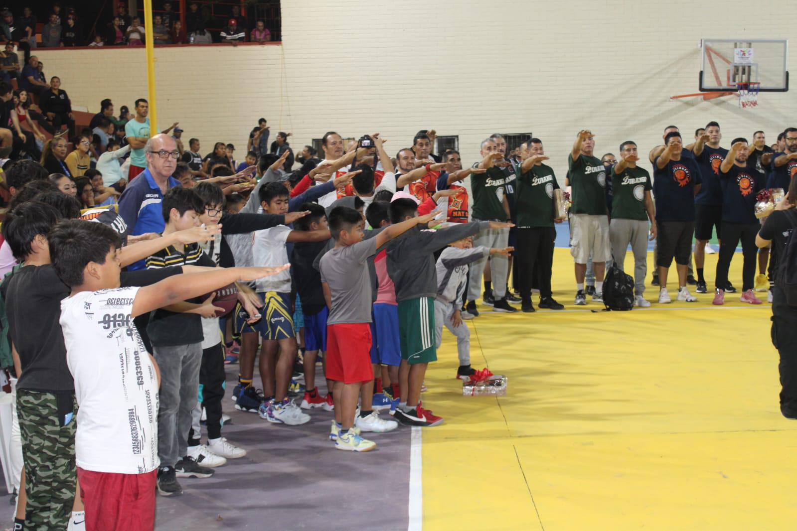 $!¡Profeta en su tierra! Inauguran en Rosario torneo de basquetbol con homenaje a Horacio Llamas