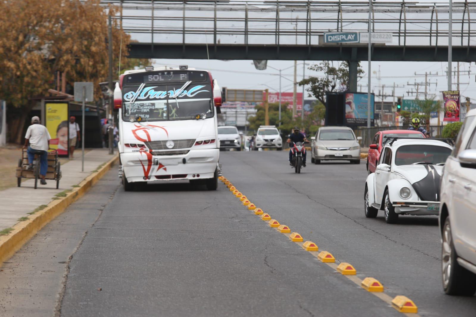 $!Hay 50% menos accidentes por carril preferencial: Transportistas