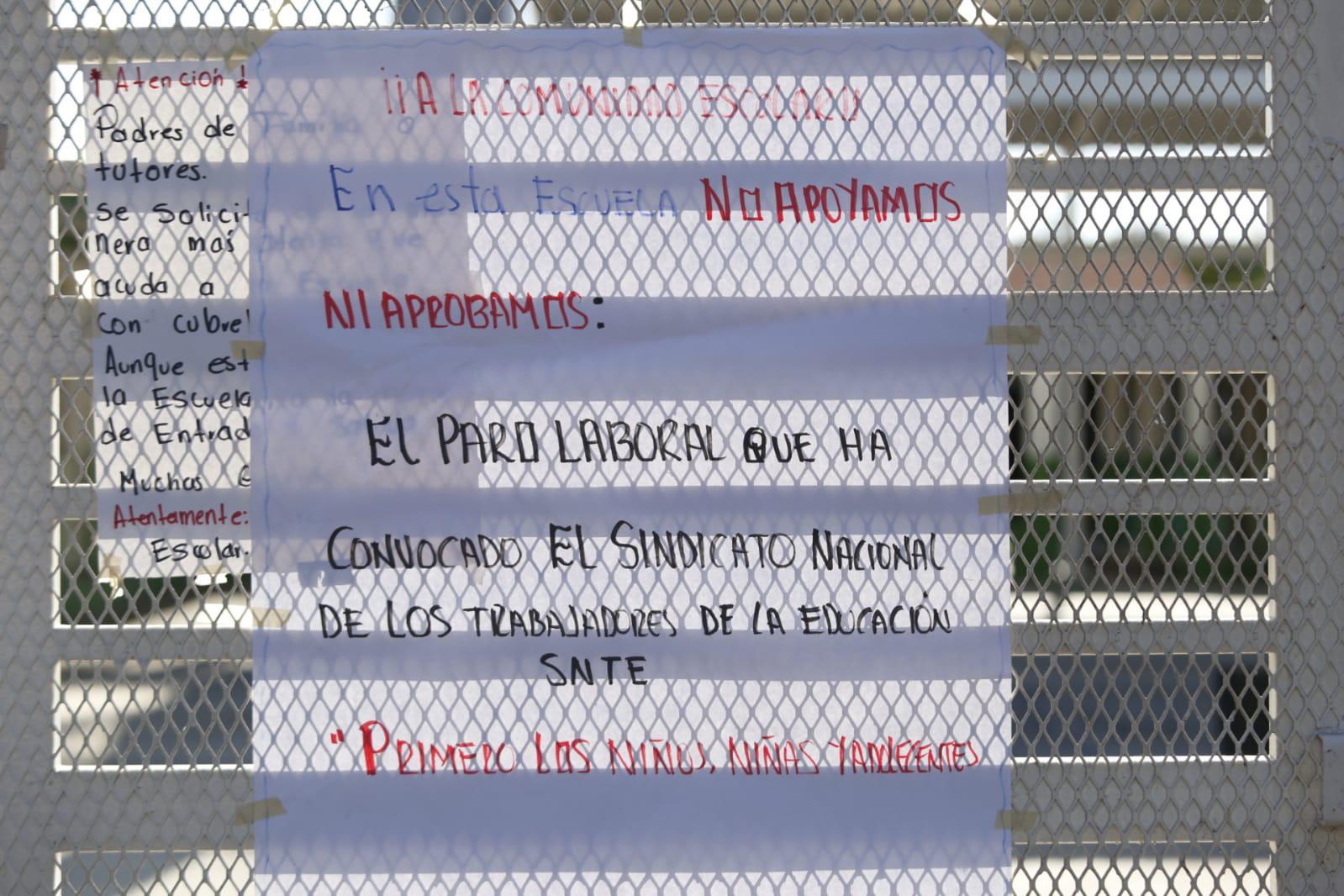 $!Paro sindical divide a docentes en Mazatlán; unas escuelas abren, en otras se trabaja bajo protesta