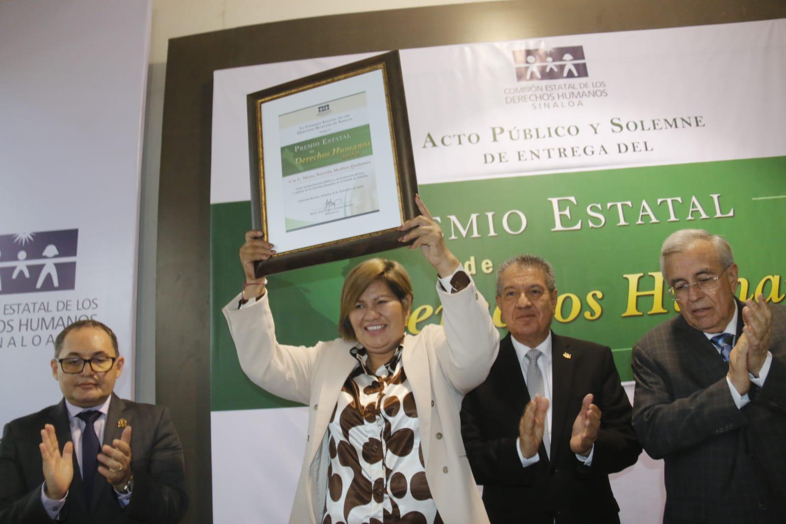 $!Galardonan a Mirna Medina con el Premio Estatal de Derechos Humanos 2022