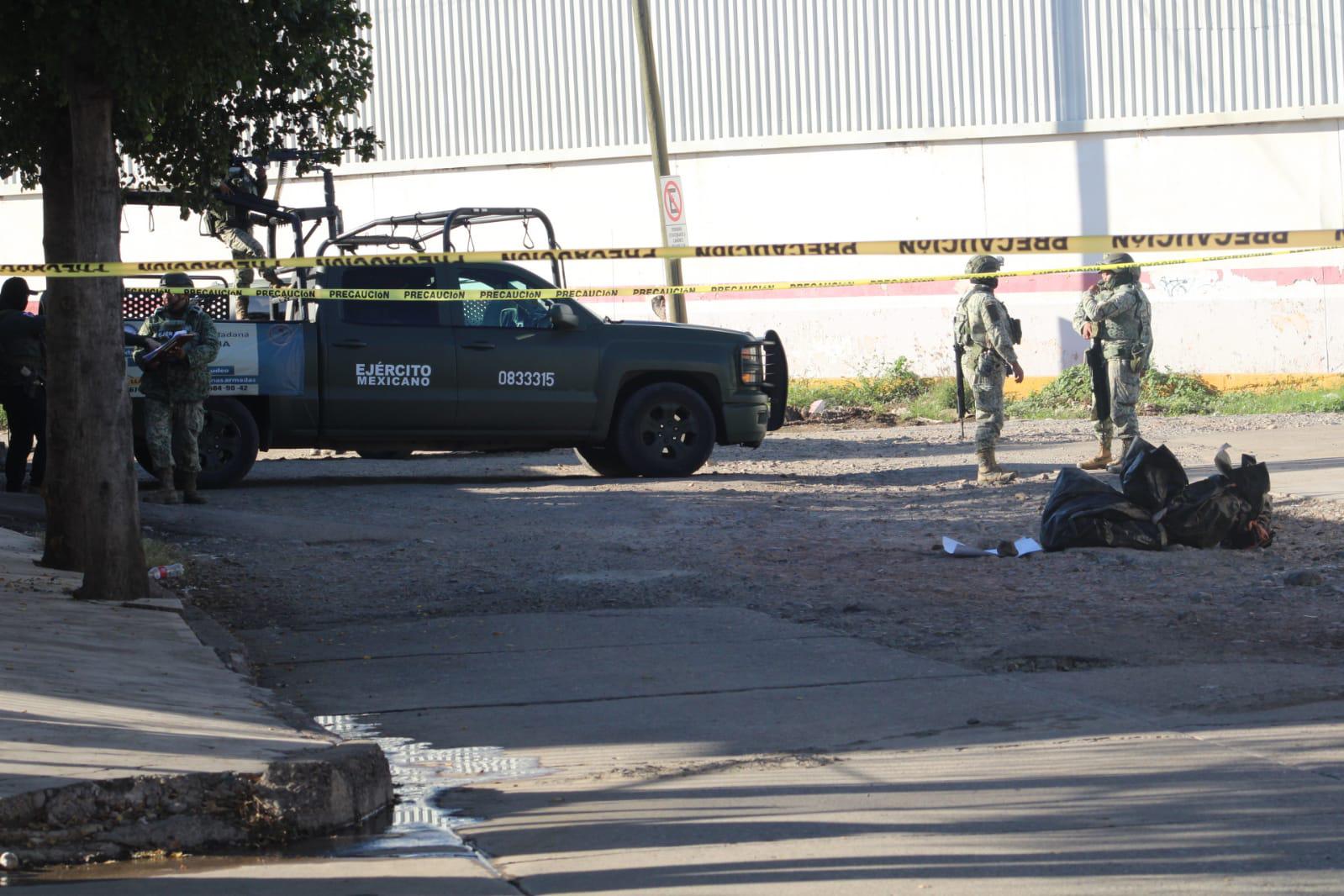 $!Localizan cuerpo envuelto en plástico y con mensaje en Lomas del Boulevard, en Culiacán