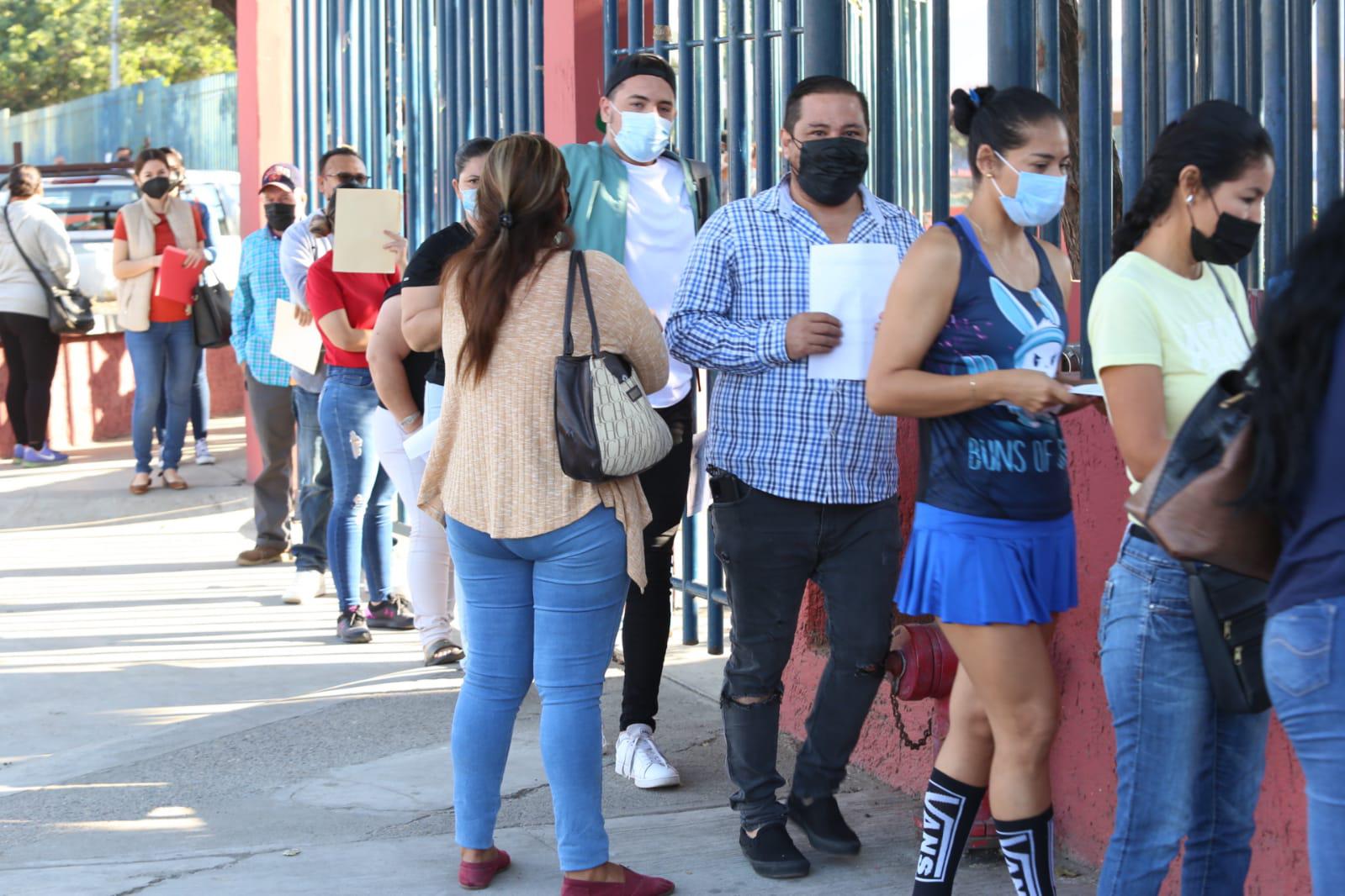 $!Vacunación de docentes en Mazatlán fluye con tranquilidad