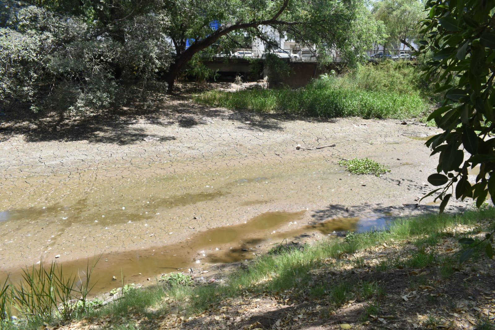 $!Comienzan a descender los niveles de agua del Río Culiacán