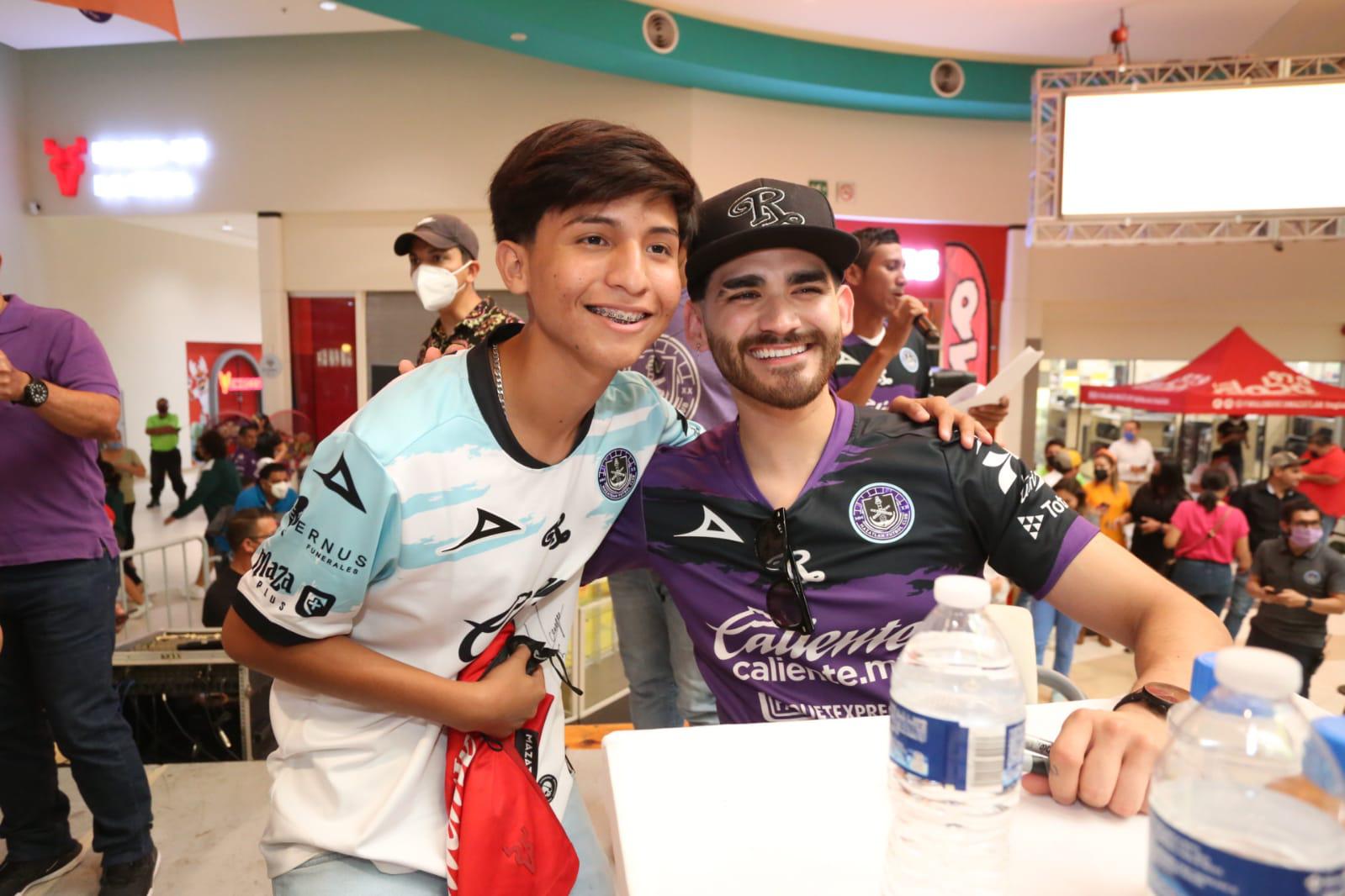 $!Futbolistas de Mazatlán FC comparten experiencia con afición