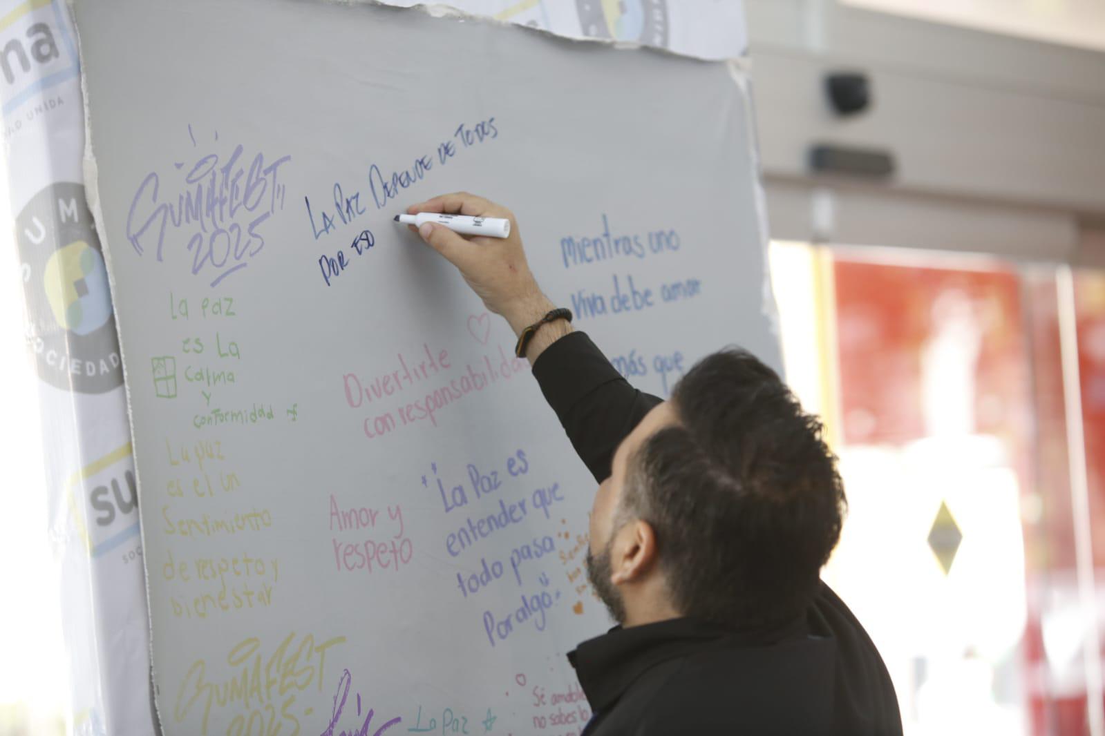 $!Jóvenes sinaloenses promueven una cultura de paz en Suma Fest 2025