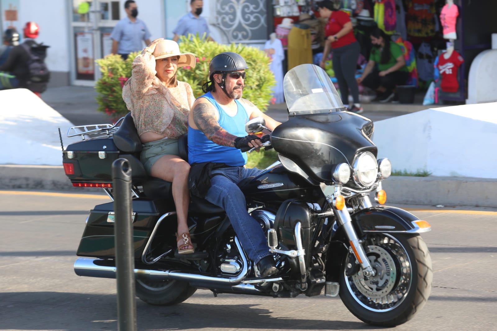 $!Elementos de Tránsito estarán pidiendo que motociclistas bajen la velocidad; podrían llegar unos 18 mil a Mazatlán