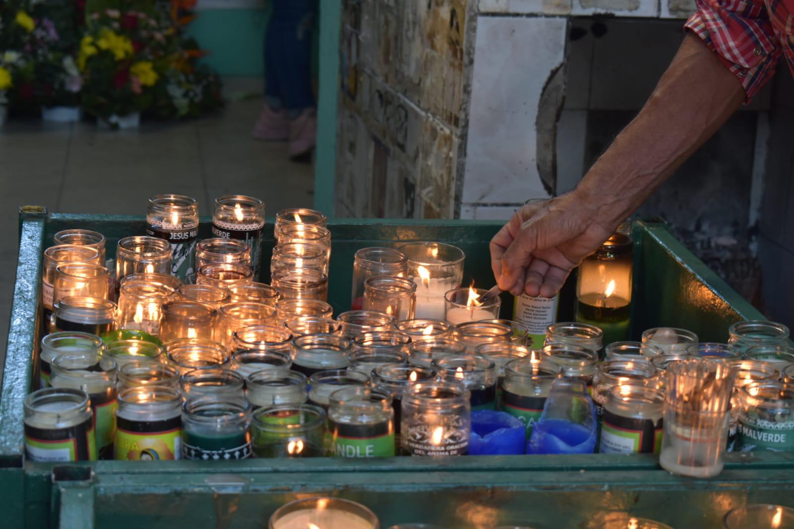 $!Luego de la pandemia, reavivan la fe en Malverde; festejan familias 113 aniversario de su muerte