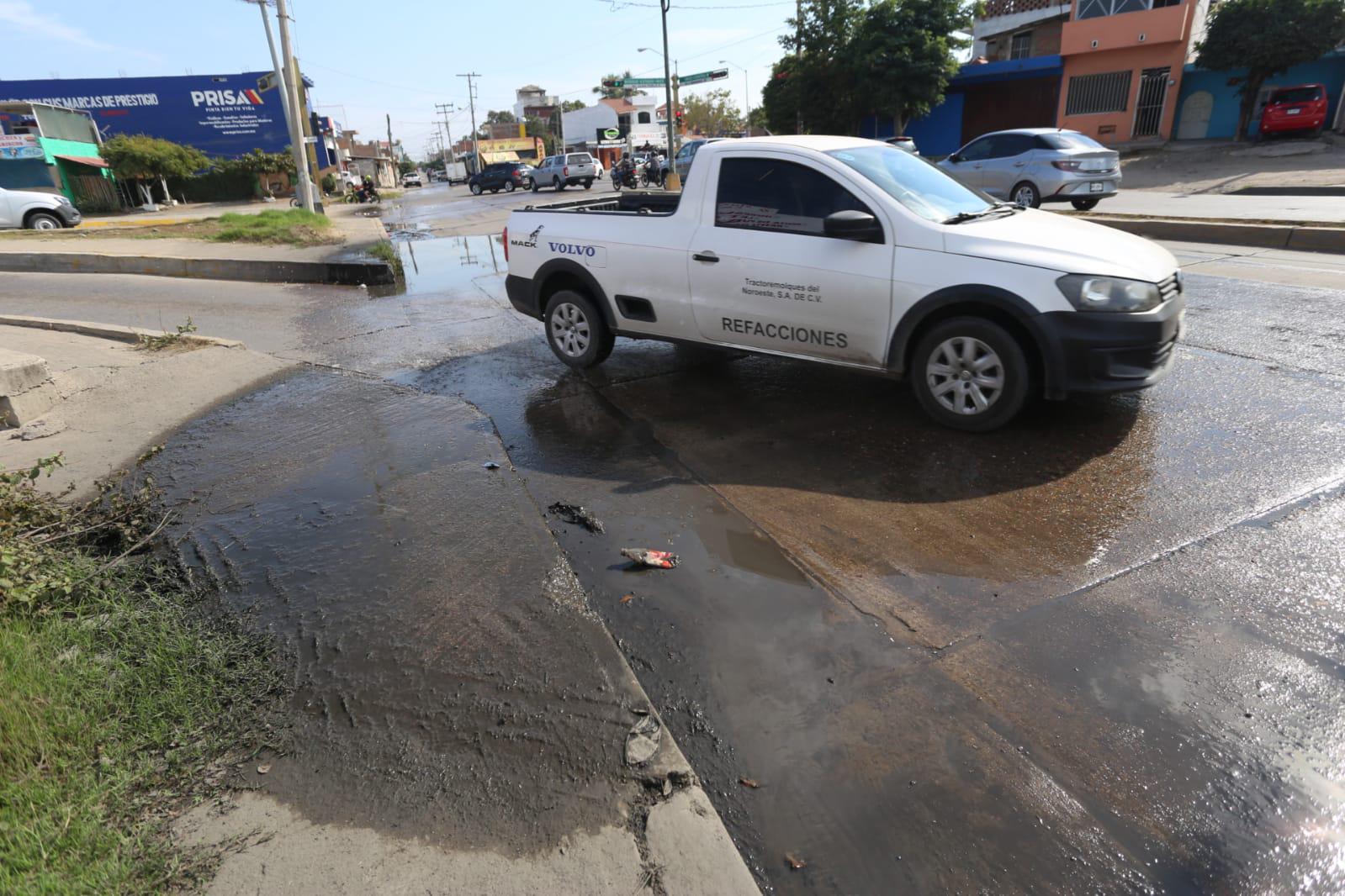 $!La prioridad es eliminar fugas de aguas en menos de 36 horas de ser reportadas: Osbaldo López, titular de Jumapam