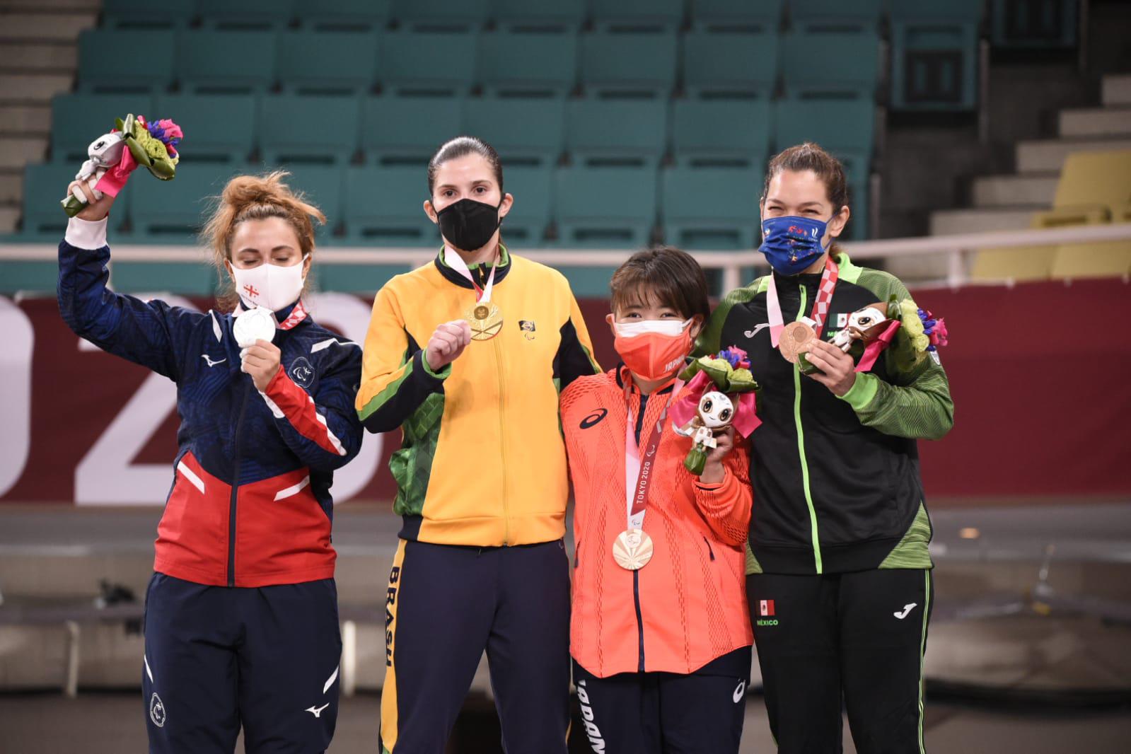 $!Judoca Lenia Ruvalcaba supera adversidades y gana bronce paralímpico con dedicatoria especial