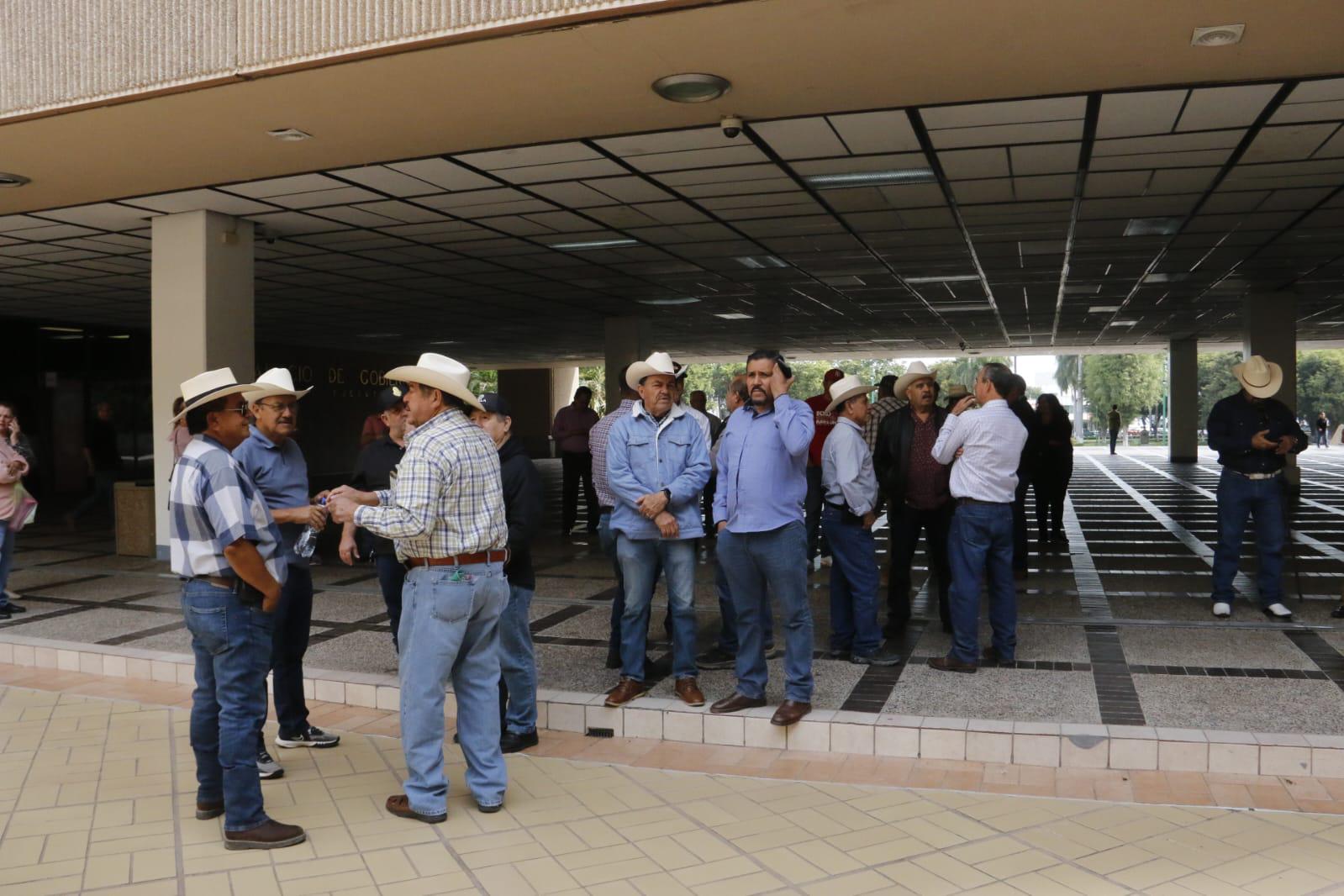 $!Agricultores de Sinaloa piden al Gobernador precios justos para garbanzo y frijol