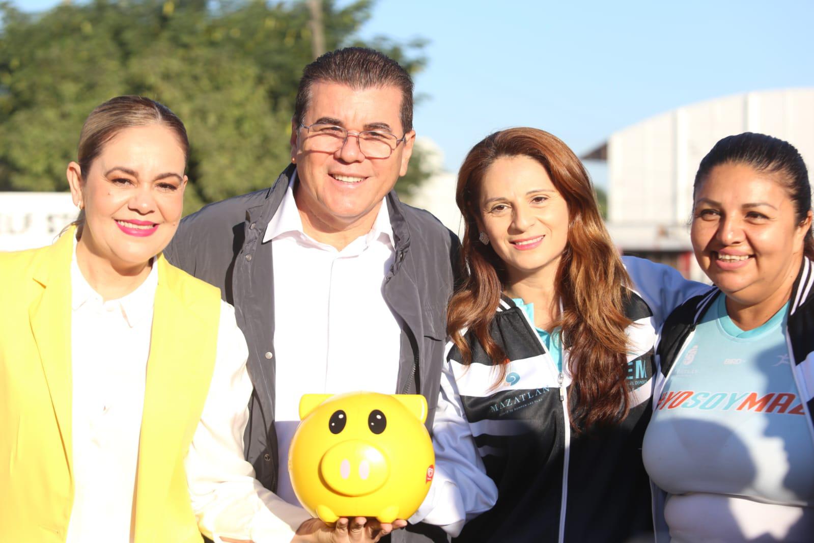 Salen el Alcalde de Mazatlán, asociaciones y funcionarios a botear para ...