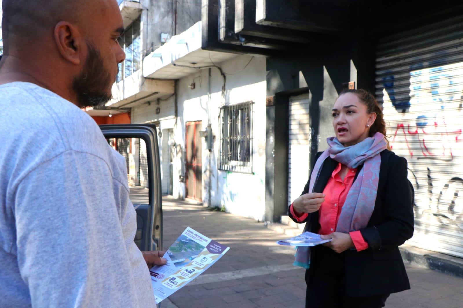 $!Apenas socializan, pero ya Tránsito aplica multas por estacionarse en carril preferencial