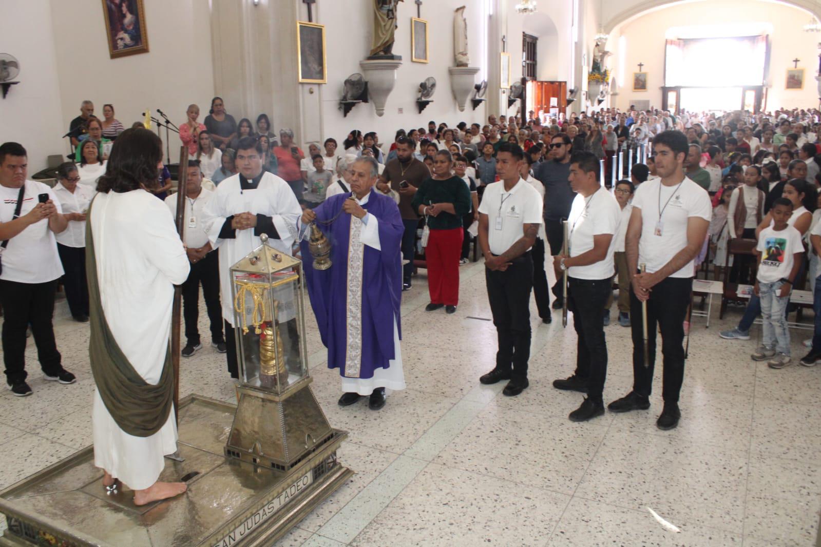 $!Reciben en Rosario las reliquias de San Judas Tadeo
