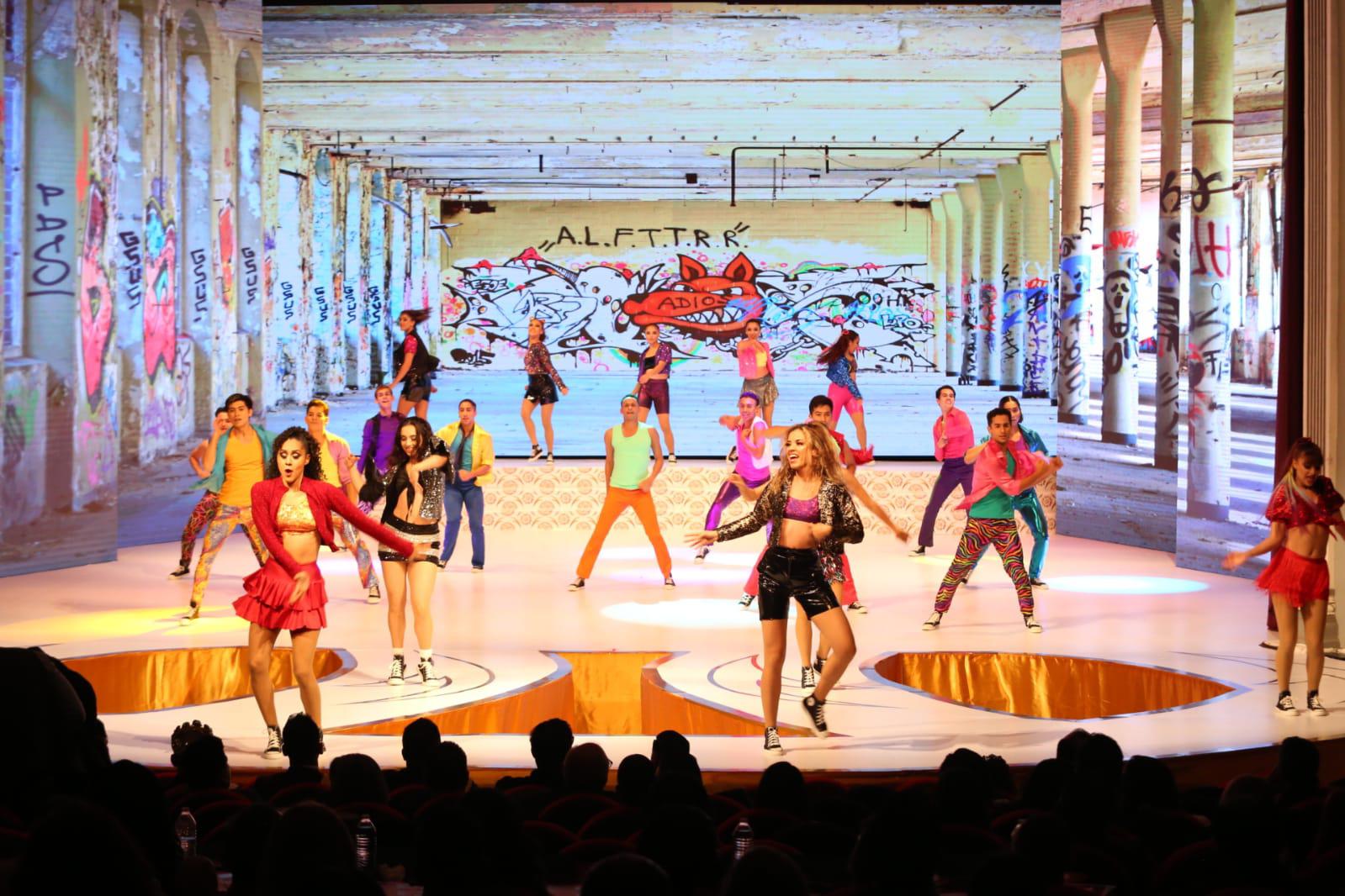 $!Mazatlán ya tiene nuevas soberanas: Carolina, Reina del Carnaval; Ivanna, de los Juegos Florales