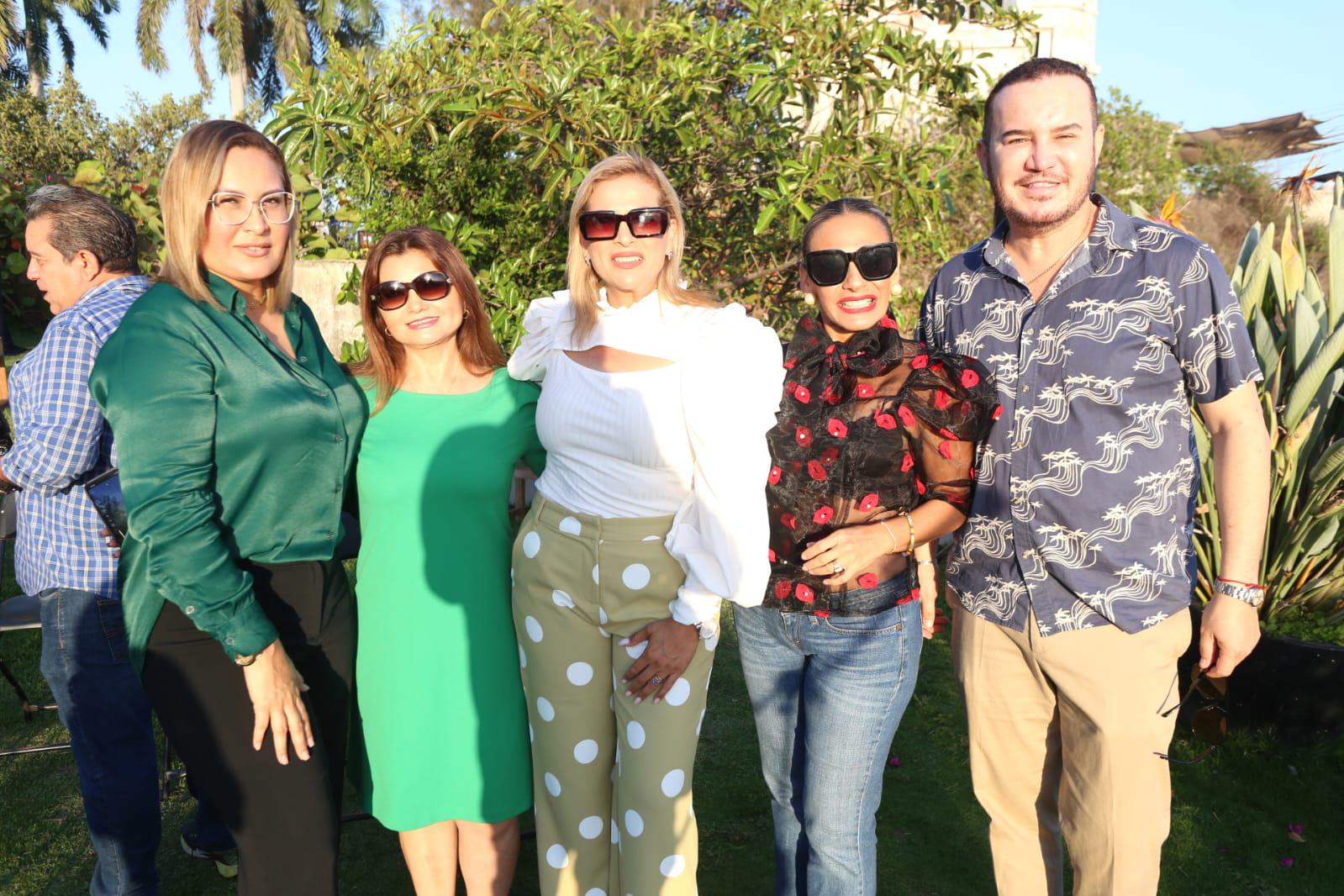 $!Andrea Barreras, Rosa Isela Sáenz, Mylai Quintero, Alín Torrero y Édgar Romero.