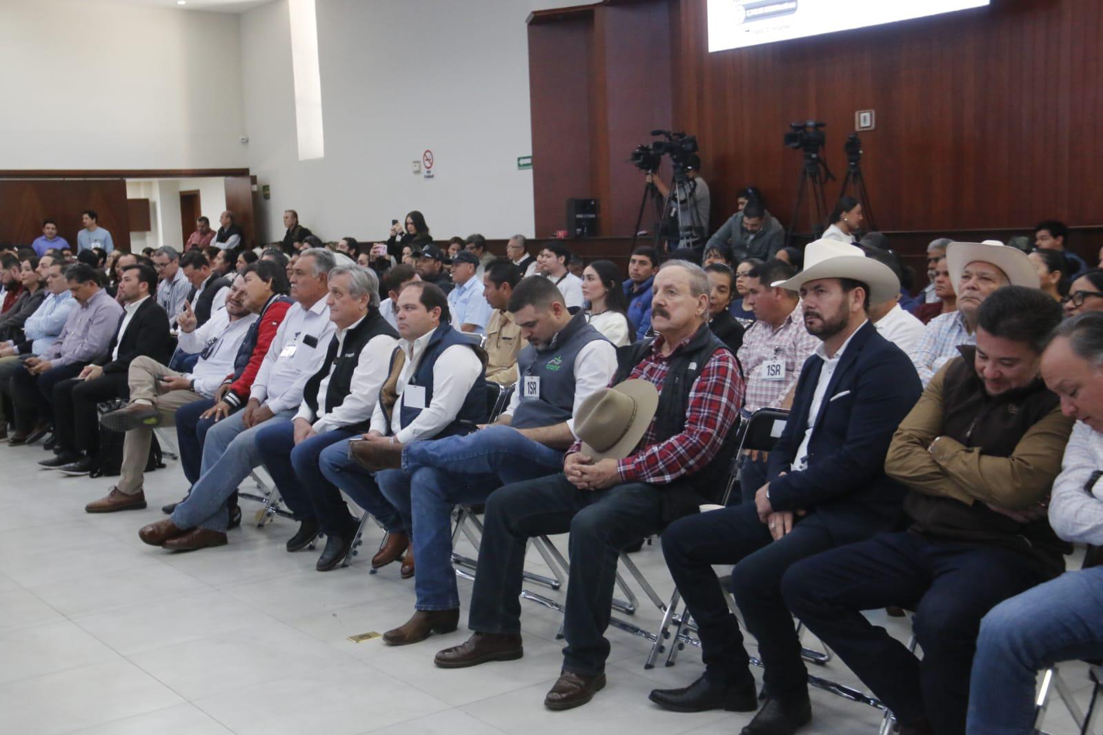 $!Destaca Secretario de Agricultura apoyo al campo frente a sequía y recuperación de estatus zoosanitario