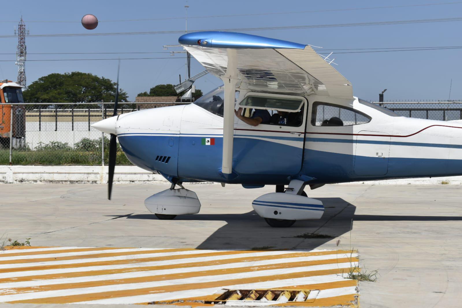 $!Con 150 saltos en paracaídas Culiacán festeja el 491 aniversario de su fundación