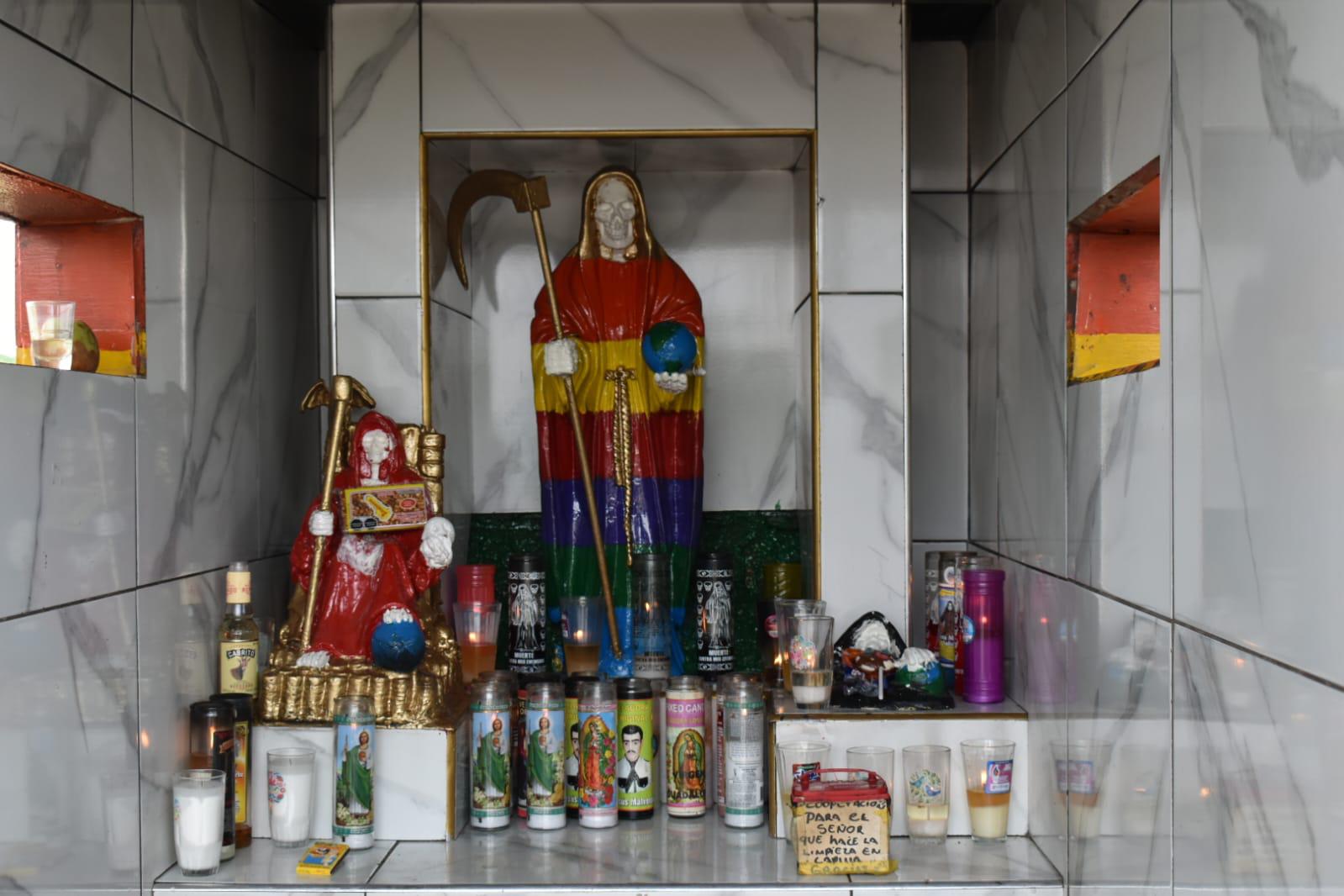 $!Carretera a Sanalona, un corredor en el que se adora a la Santa Muerte