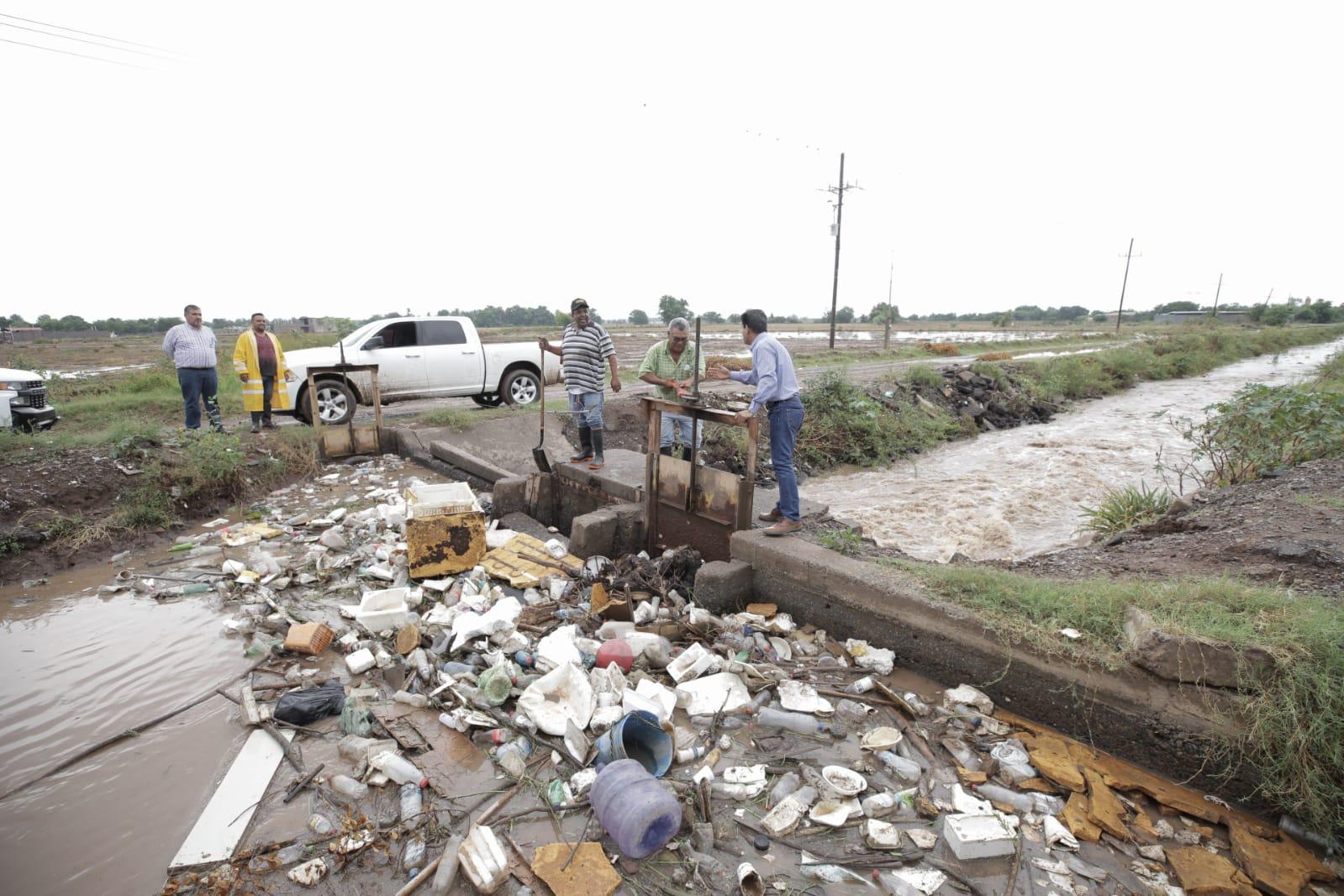 $!Lluvias causan fuertes inundaciones en Guasave